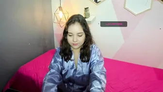 ashley_evans202 exquisite bitch pulls pussy