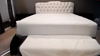 videoxxx experienced slut caresses intimate places