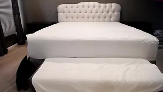 videoxxx experienced slut caresses intimate places