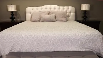 videoxxx beautiful woman in black clearly jerks off her vagina