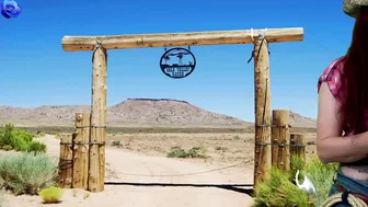 veronika_rose busty babe gently caresses her pussy