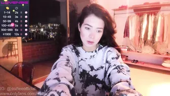 soifiee busty chick caresses shaved foil