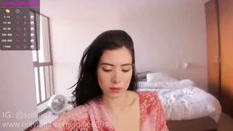 soifiee Fishnet brunette