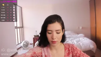 soifiee Fishnet brunette