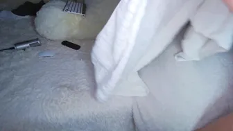 patry333 sweet thing masturbates shaved cunt