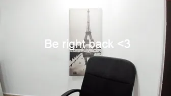 mia_khalid beautiful girl eagerly rubs her clit