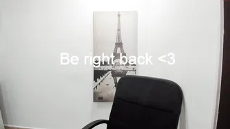 mia_khalid beautiful girl eagerly rubs her clit