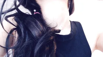 mad_dy babe cums off toys