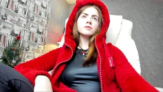 mad_sorceress great bitch wore a mask and fucks with a toy