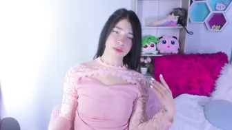 lovely_breeze cute slut fucks himself in the ass