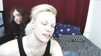 leon_renee gorgeous jerks off a banana and cums.