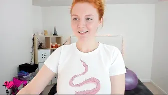 haylee_love busty ruining caresses vagina