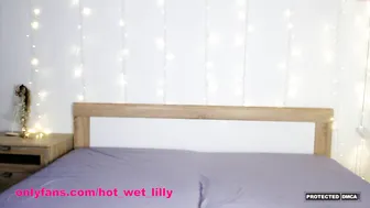 hot_wet_lilly sultry thing fuck with phallus