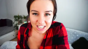 emerald_kittycat naughty lady jerking off her pussy