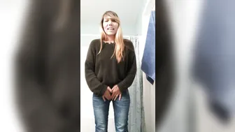 Gingerbreadpoundcake jerking whore on the background of new york