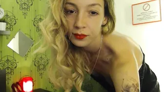 AmBITCHious Sultry brunette