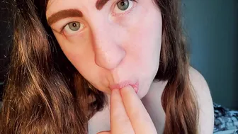 Lotusinthesun extravagant fucking dances with a long dildo