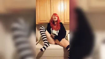 Gingerbreadpoundcake hot handjob masturbating pussy