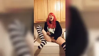 Gingerbreadpoundcake hot handjob masturbating pussy