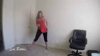 Eve Batelle juicy babe creases her tits