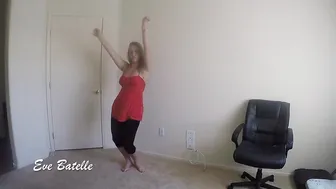 Eve Batelle juicy babe creases her tits