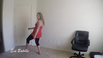 Eve Batelle juicy babe creases her tits