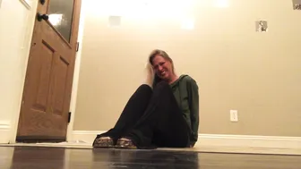 Eve Batelle mature model caresses nipples and cunt