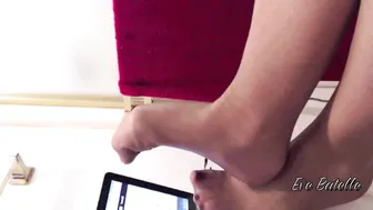 Eve Batelle 03 November 2020