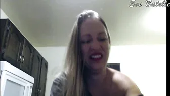 Eve Batelle bitch with huge booty caresses hairy cunt