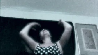 Eve Batelle luscious babes lick cunt in pose