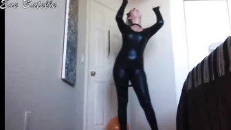 Eve Batelle  Drunk college girls have group sex