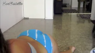 Eve Batelle sweet stuff jerking off with sex toys