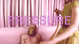 mona wales magnificent queen jumping on sex toy