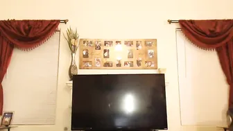 Taylor Made wonderful redhead sexy poses for the camera