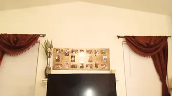 Taylor Made wonderful redhead sexy poses for the camera