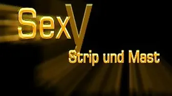 SexyJenJen cute chick shows off gorgeous body