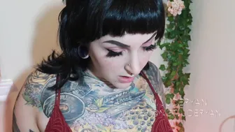 Jude Ryan adult skin jerks off both holes