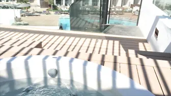 HannahBrooks luxurious slut poses in sexy lingerie