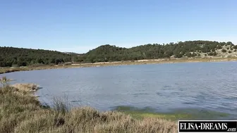 Elisa_Hotwife passionate swimming