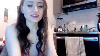 ItsLizzieLoveXO seductive pussy shoves balls in the anus