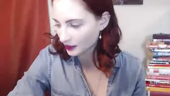 theladyrousseau Cute queen sucking penis