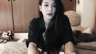 msnatey Cute courtesan caresses shaved cunt