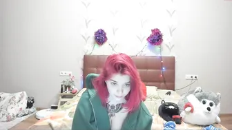 sexyalice1997 moaning and biting his lip, fucking himself with his fingers