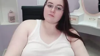 kate_cheeks A wonderful lady caresses a fantastic body