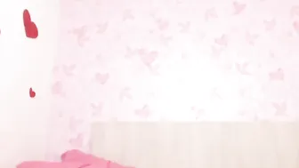 joker_quinn Spectacled babe masturbates cunt