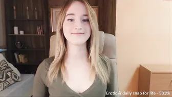 laila_lorenn Beautiful redhead woman shows curvy shapes