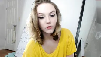 goddessjennahvieve Nude bitch dancing on the bed