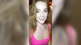 jia_lissa in black stockings jerks off