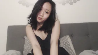 dearPeony blond slut jerking off dick