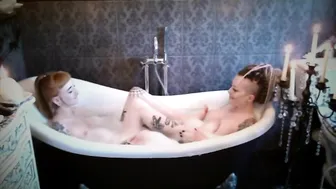 Piggy_Mouth blonde hairstyle fingering shaved cunt